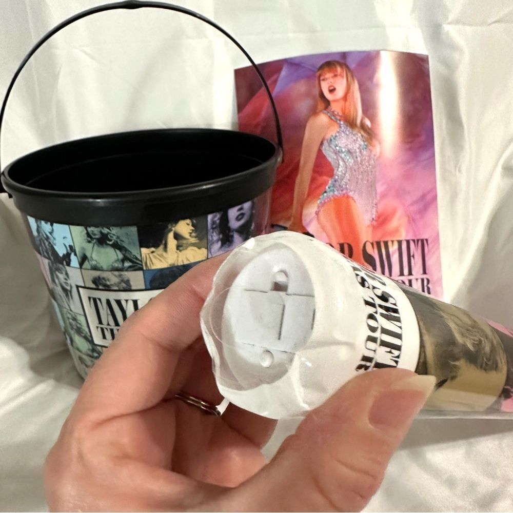 Taylor Swift The Eras Tour Movie Merch - Popcorn Bucket light stick and poster - Picture 3 of 5